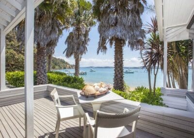 Private luxury beachfront suites and secluded bush cottage are the place to stay for romantic escapes, family vacation, solo retreats, relaxation or adventure.
